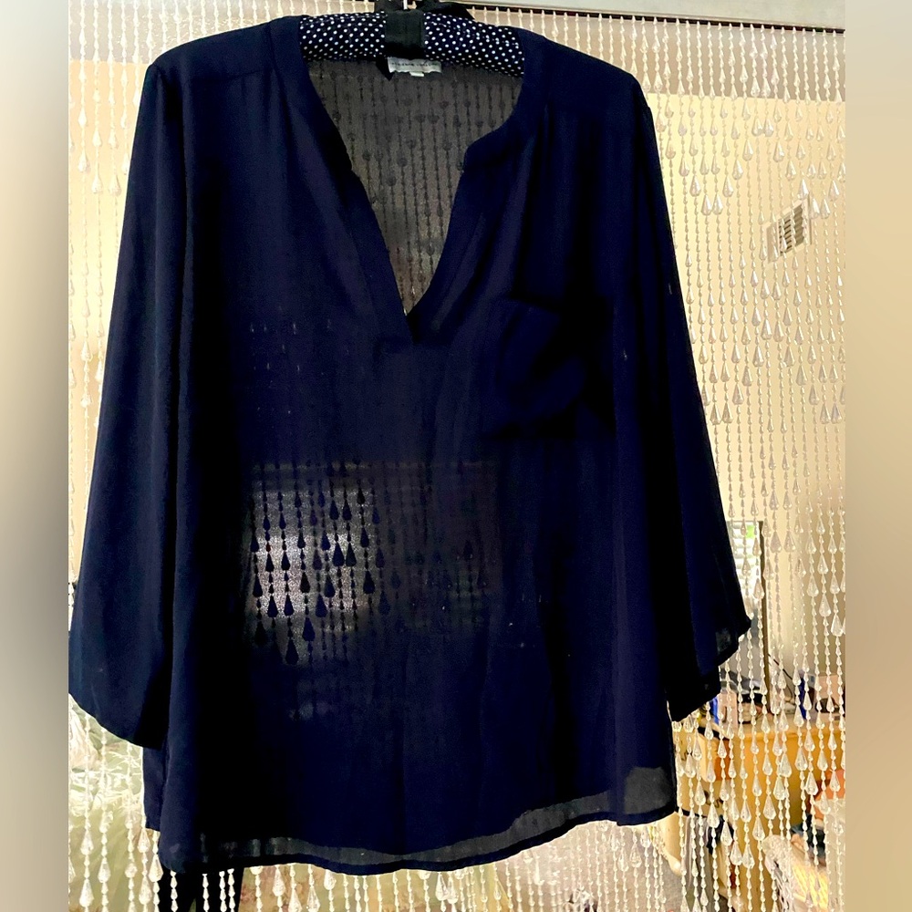 A VITTADINI NAVY ROLL TAB BLOUSE - Picture 1 of 5